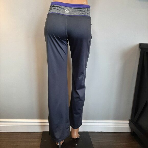 3/$20 APANA YOGA Active Pants Straight Leg High Waisted Ruched - Picture 4 of 10